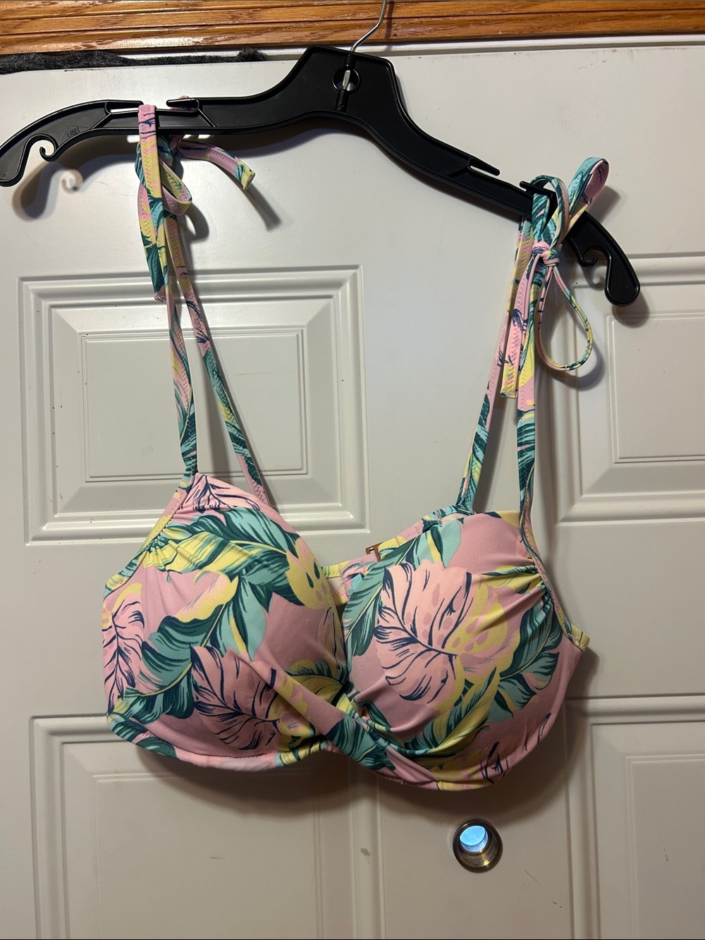 Women's Tropical Print Tie-Shoulder Bikini Top - Pink 36C
